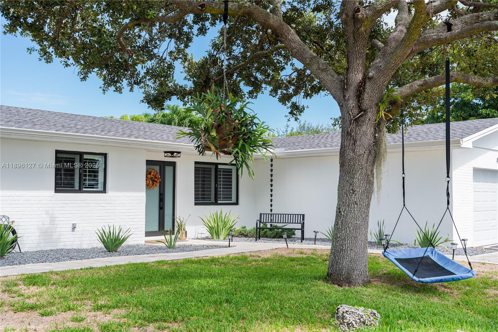 8895 SW 197th Ter