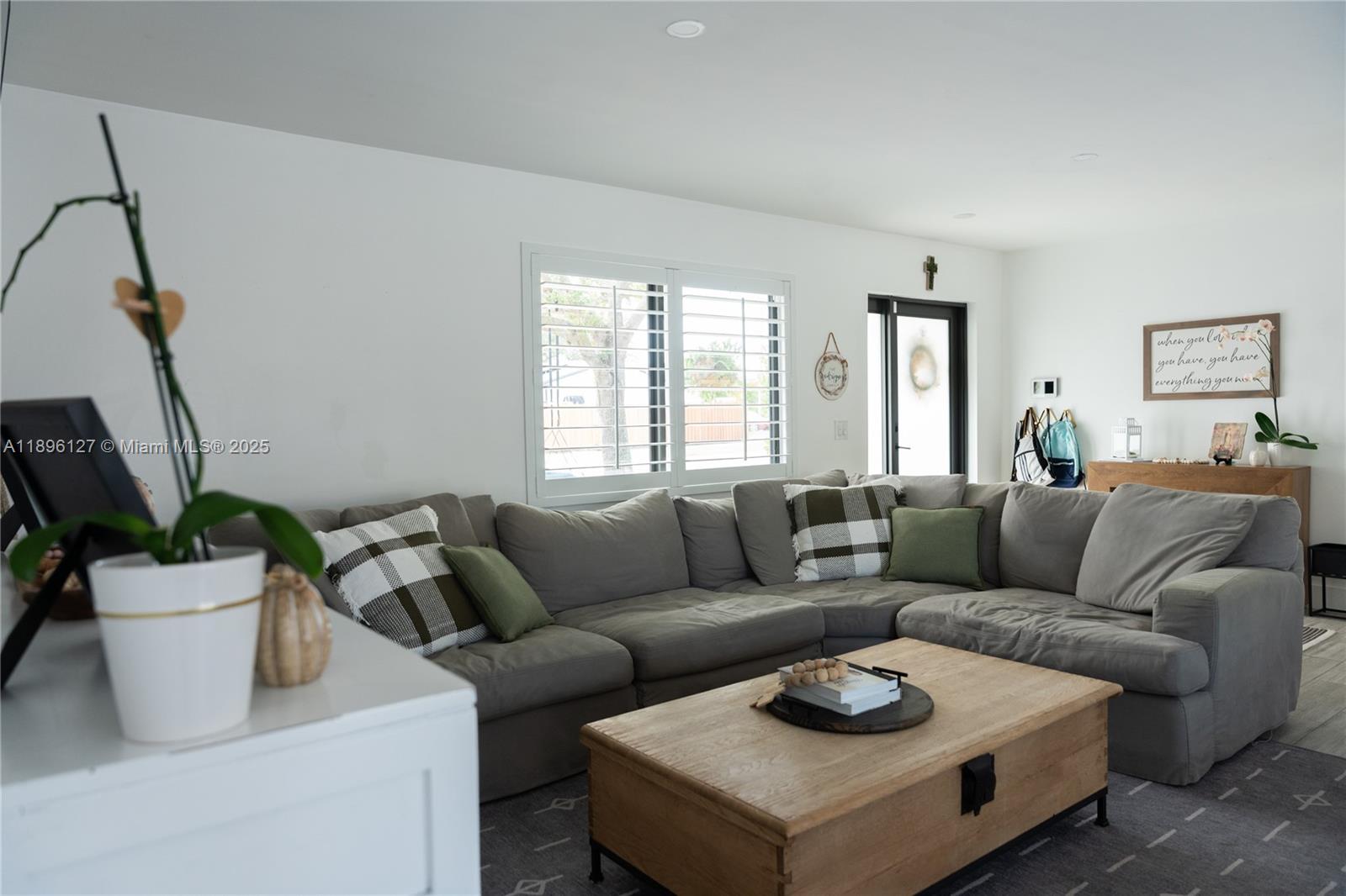 WHISPERING PINES PARK - Residential