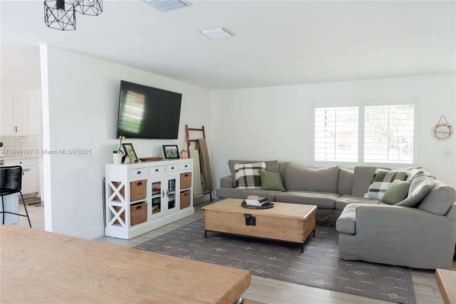 WHISPERING PINES PARK - Residential