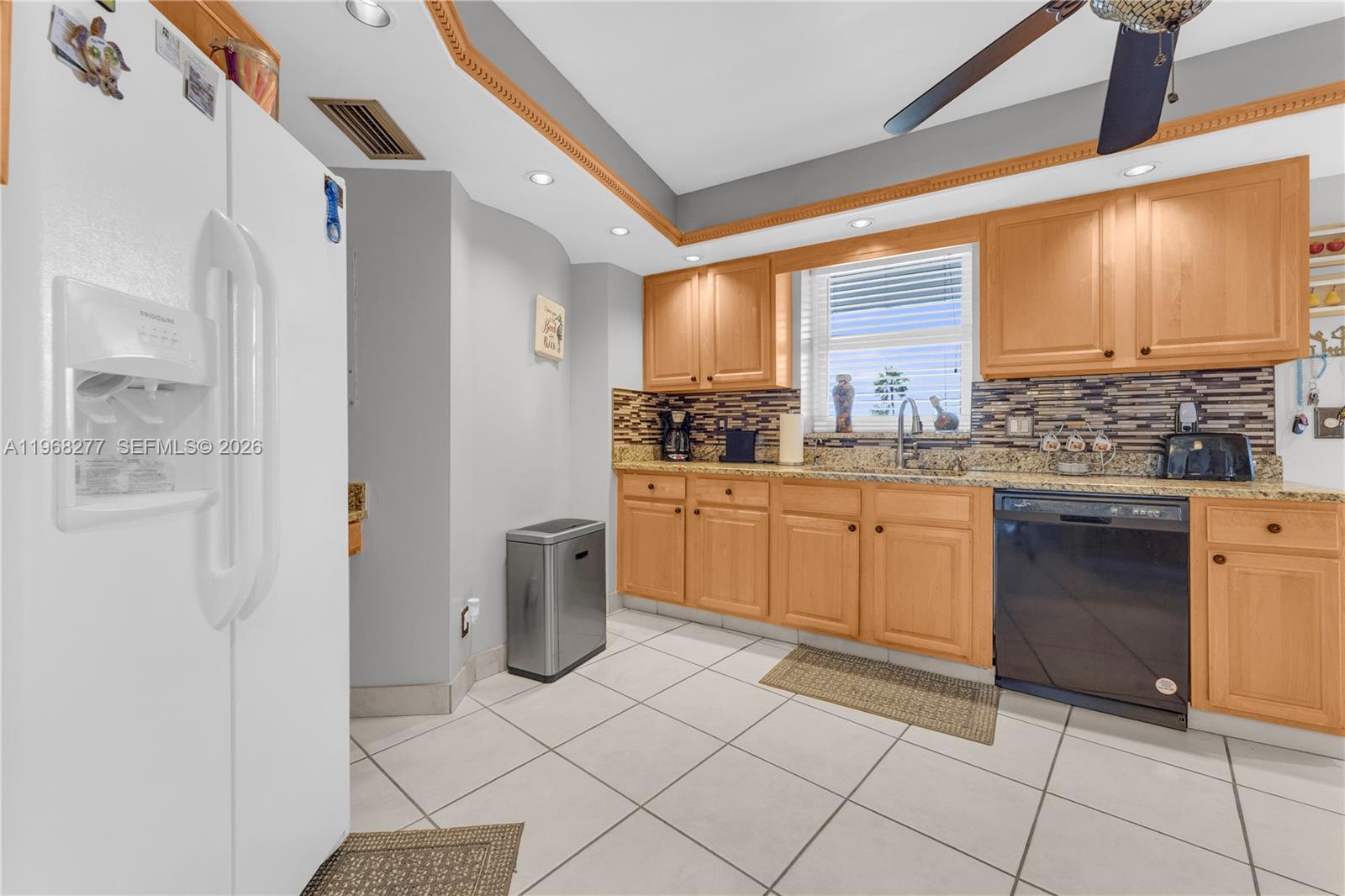 GALLEON CONDO - Residential