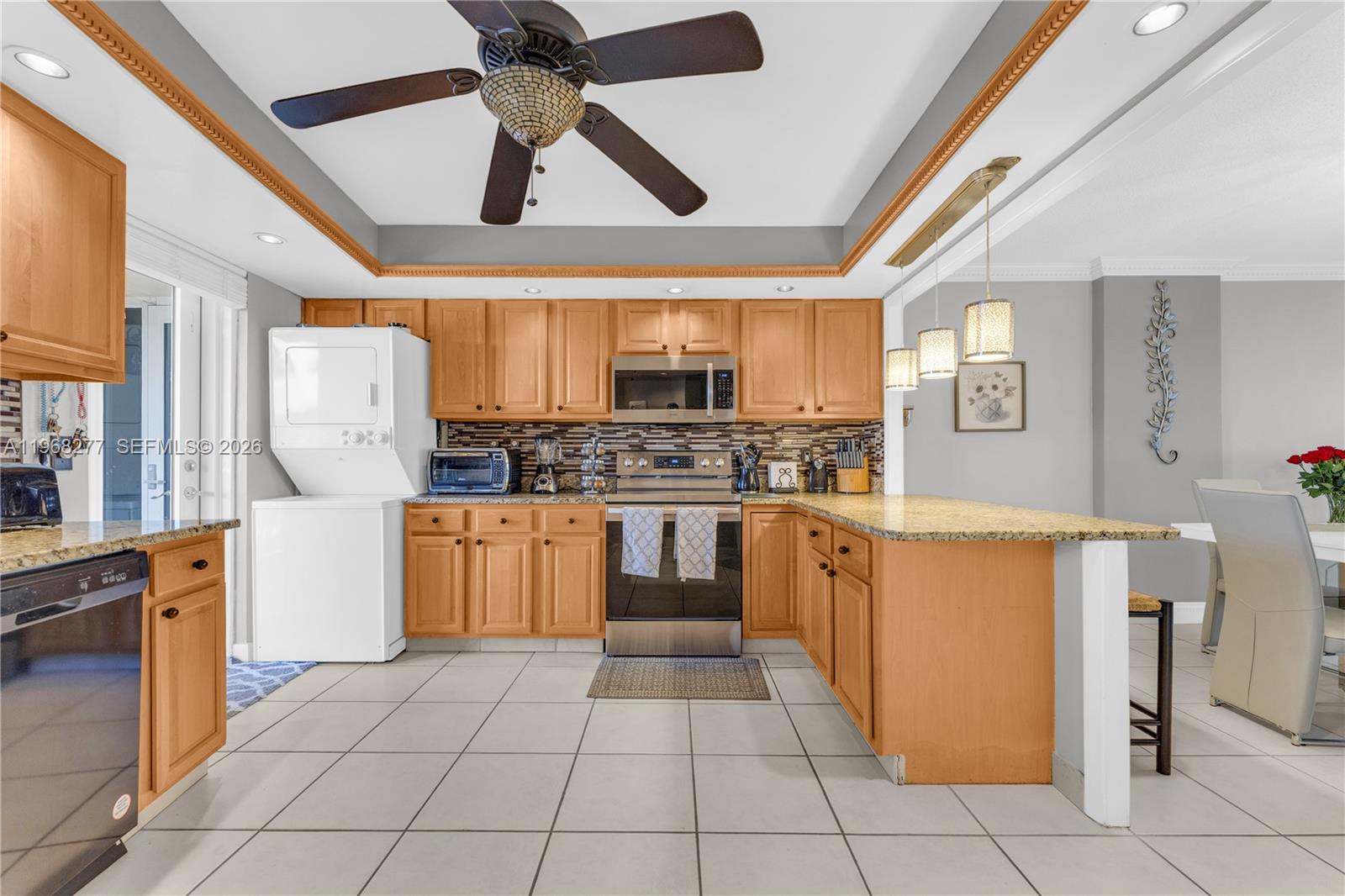 GALLEON CONDO - Residential