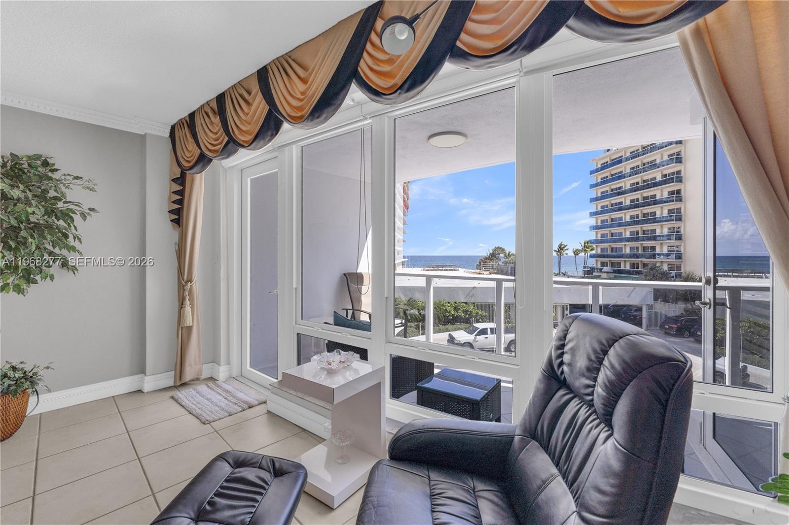 GALLEON CONDO - Residential