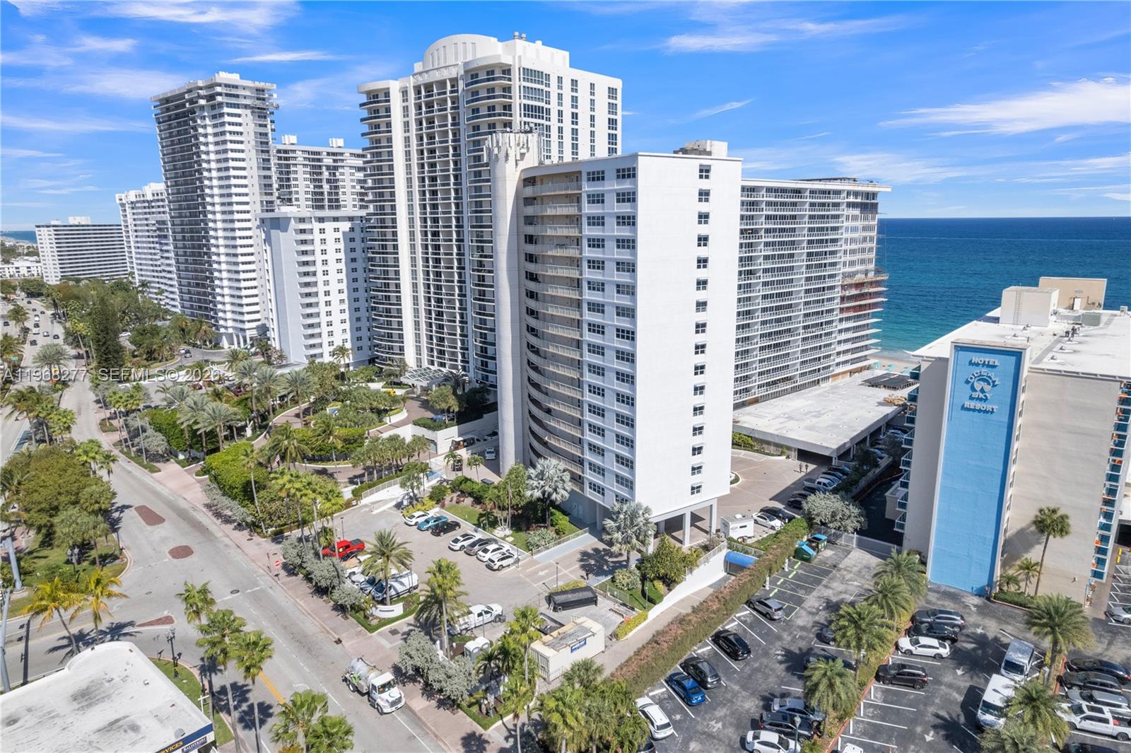 GALLEON CONDO - Residential