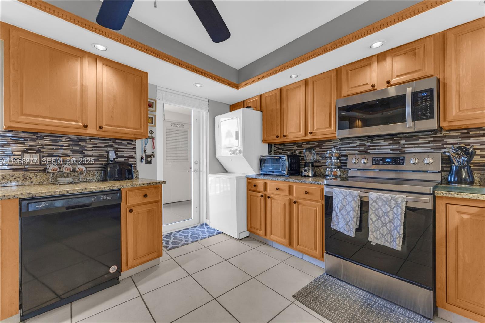 GALLEON CONDO - Residential