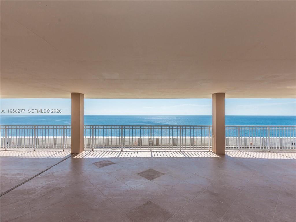 GALLEON CONDO - Residential