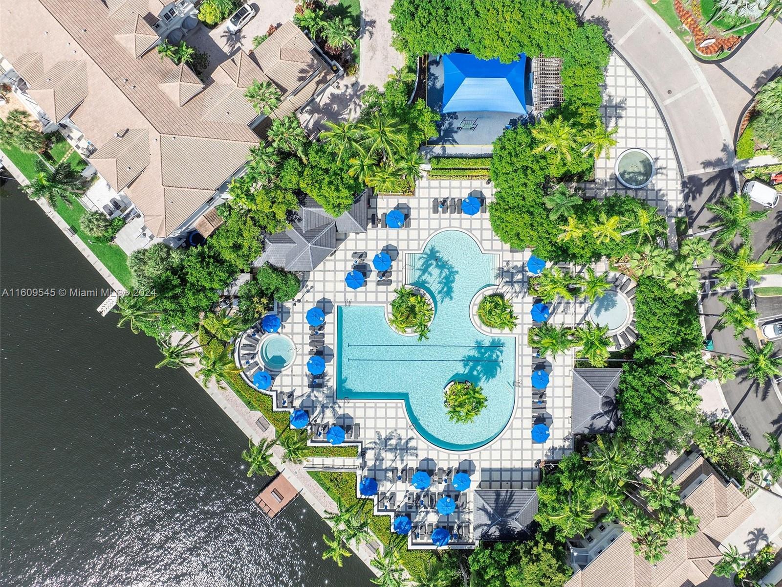 THE COURTYARDS AT THE POI - Residential