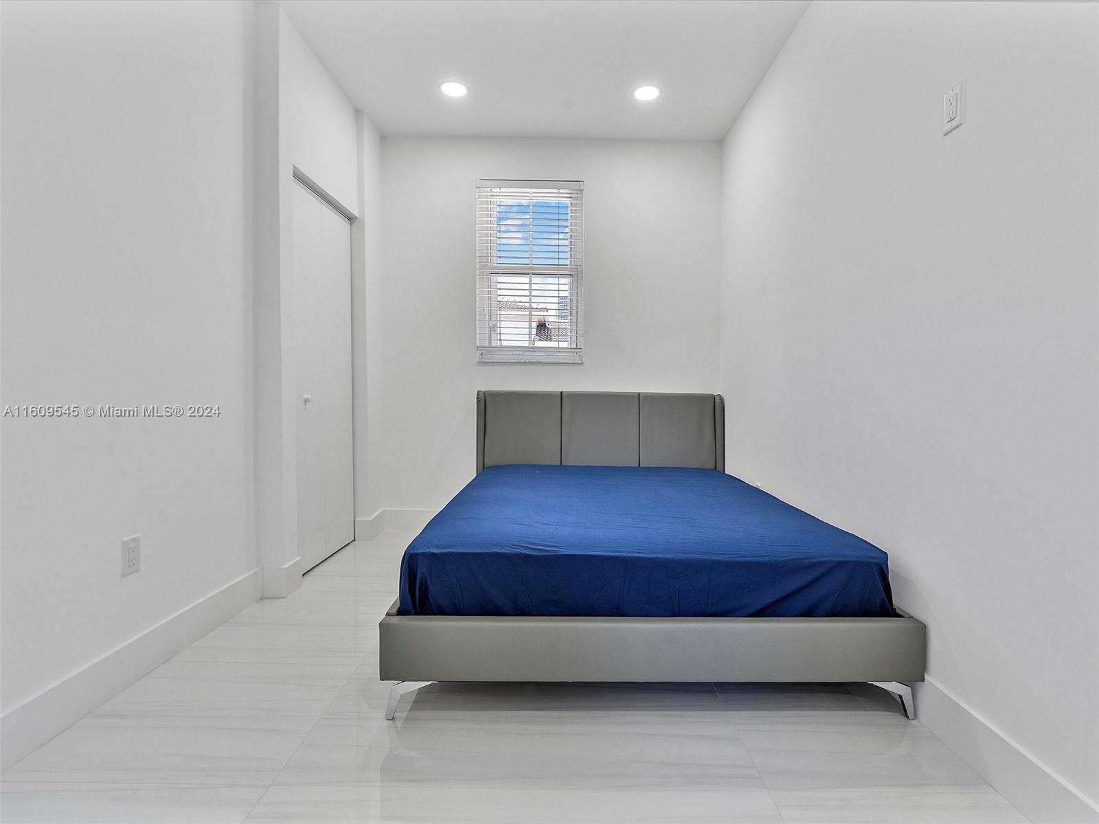 THE COURTYARDS AT THE POI - Residential