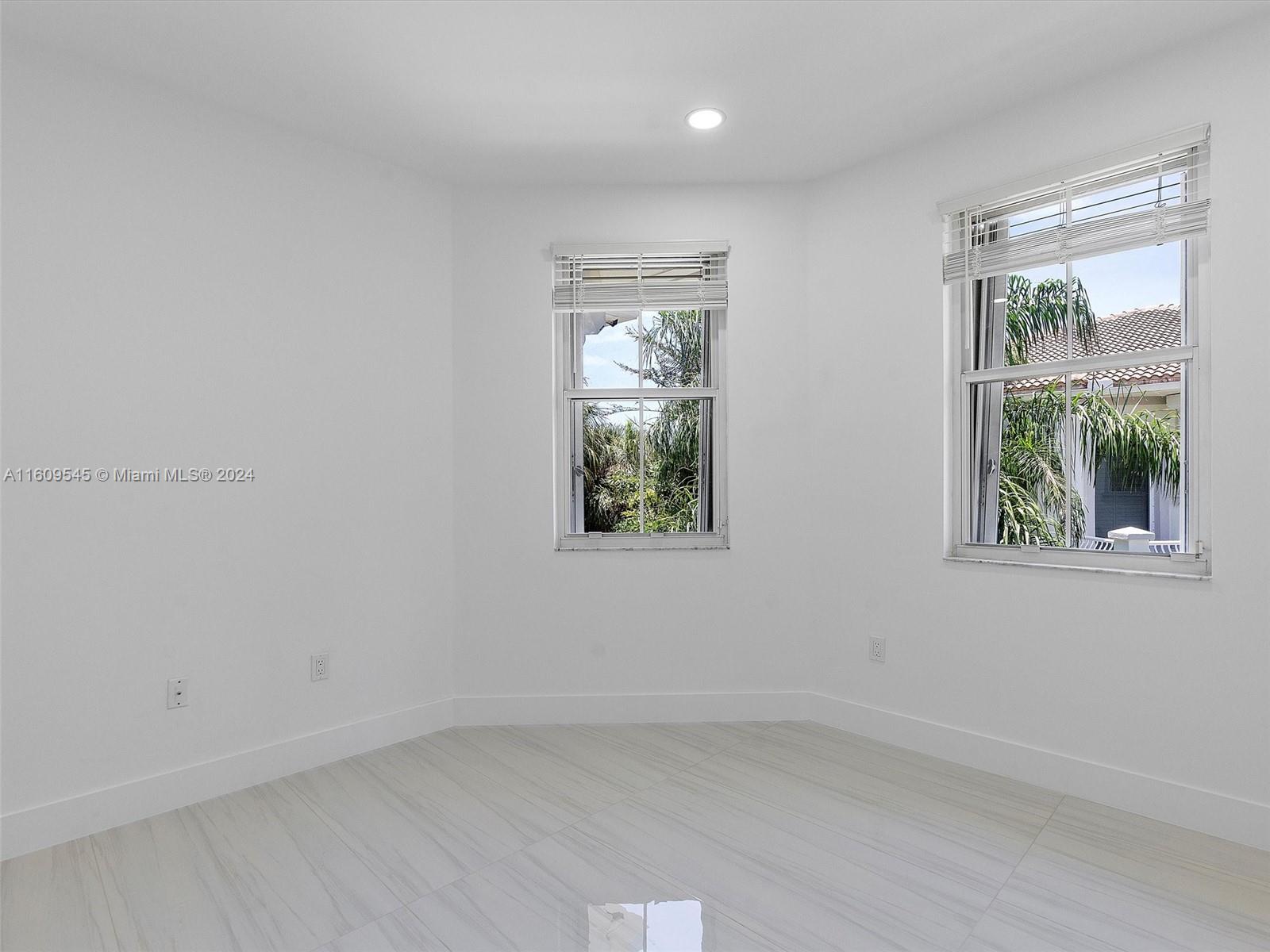 THE COURTYARDS AT THE POI - Residential