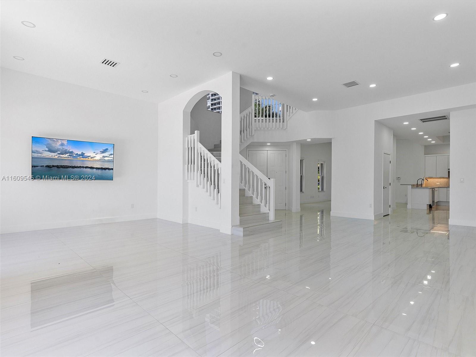 THE COURTYARDS AT THE POI - Residential