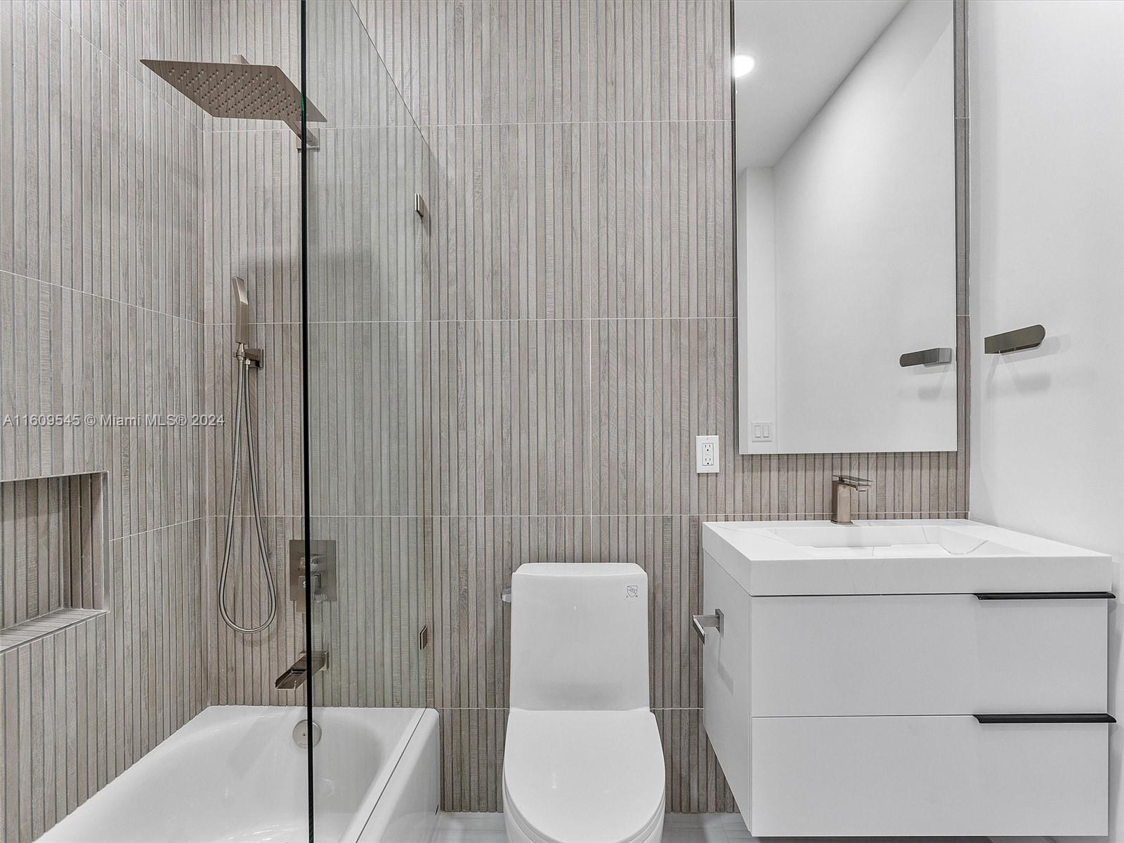 THE COURTYARDS AT THE POI - Residential