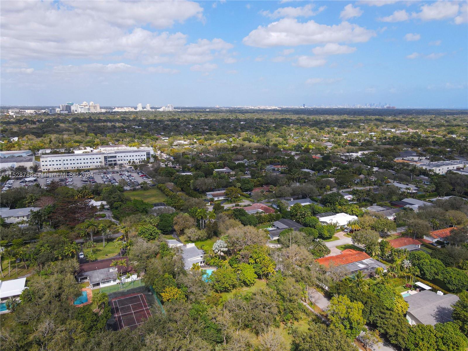 HOLIDAY ESTS - Residential