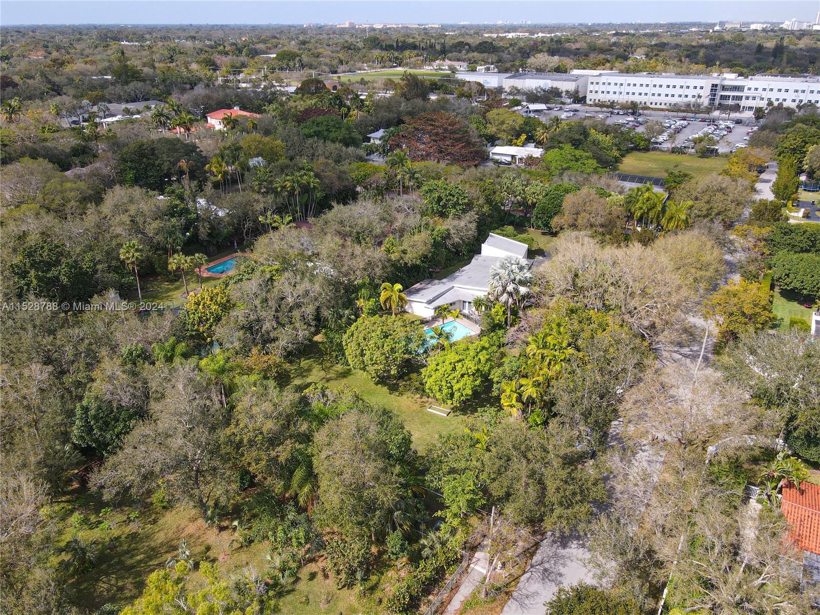 HOLIDAY ESTS - Residential