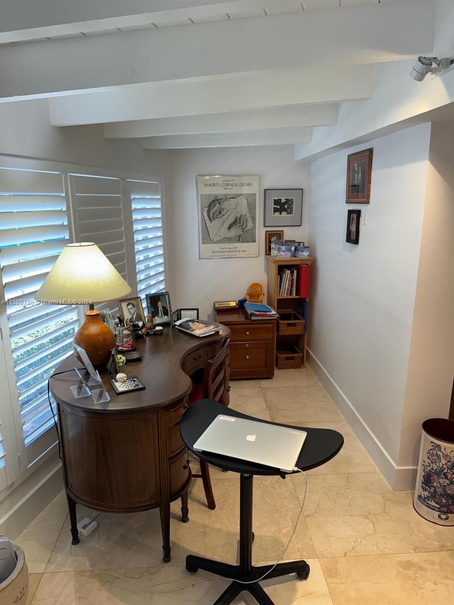 HOLIDAY ESTS - Residential