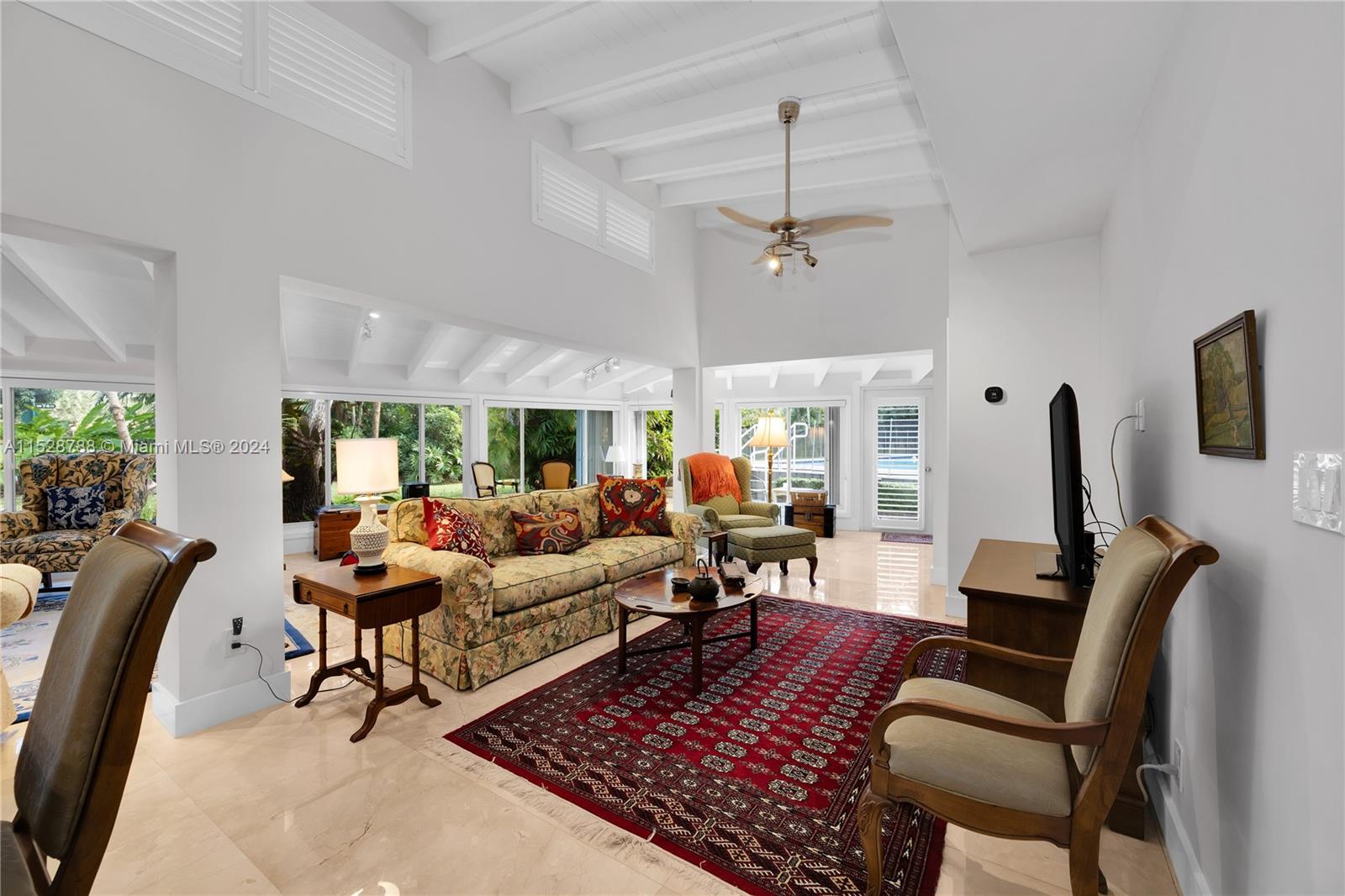 HOLIDAY ESTS - Residential