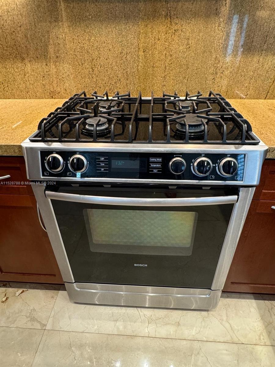 HOLIDAY ESTS - Residential