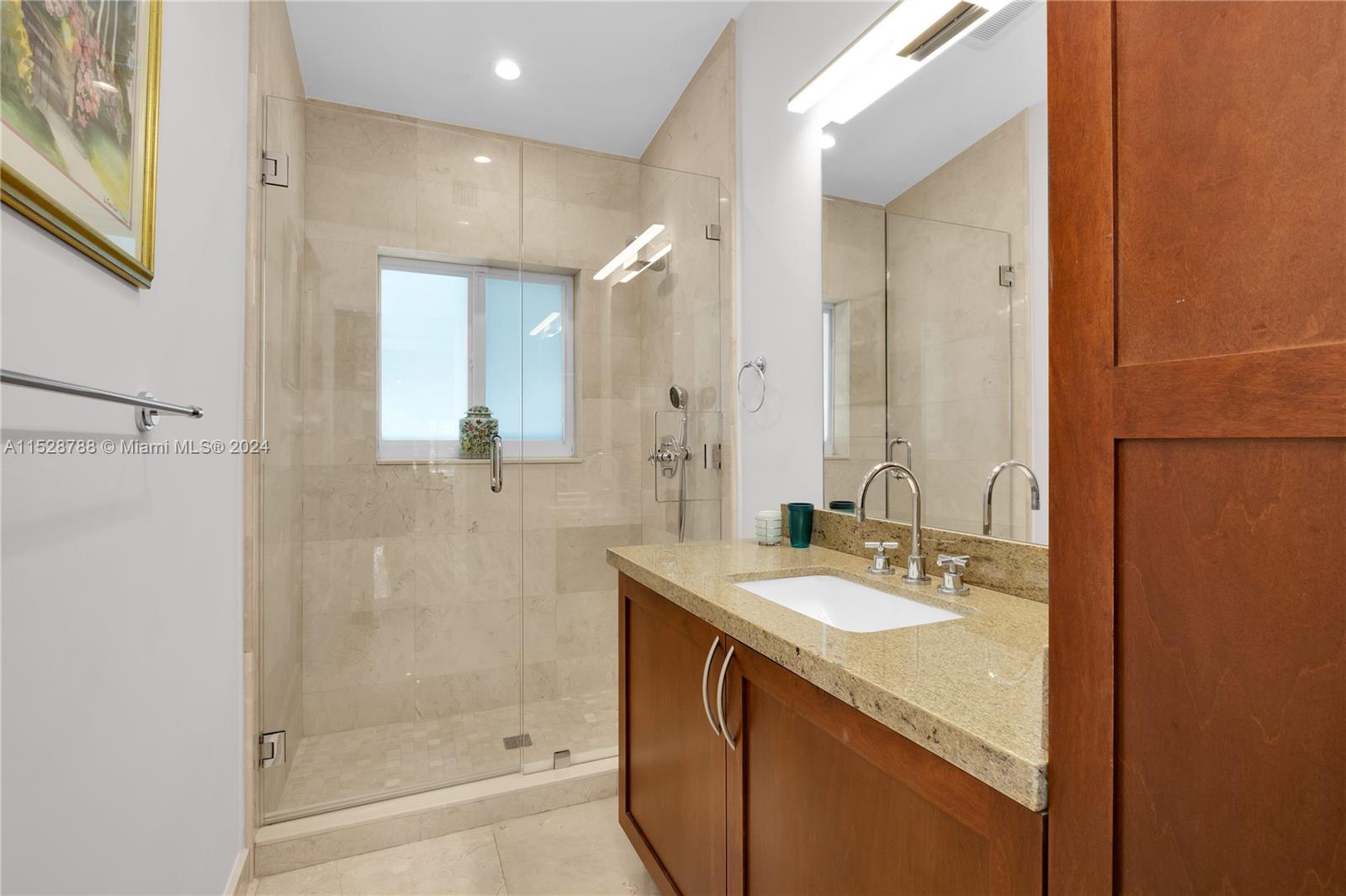 HOLIDAY ESTS - Residential