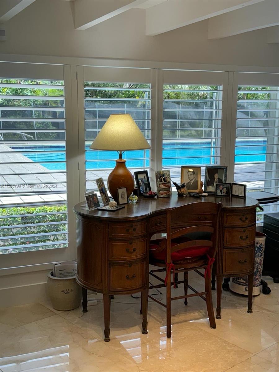 HOLIDAY ESTS - Residential