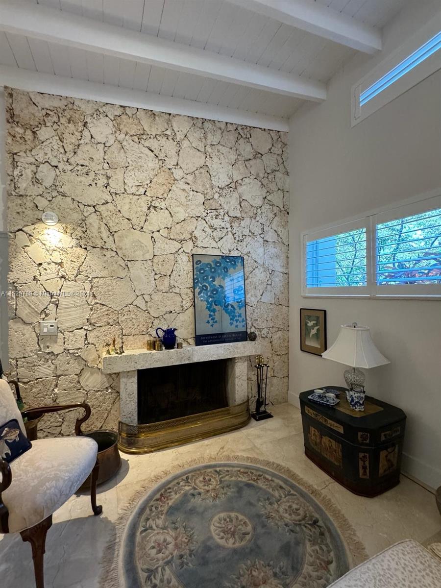 HOLIDAY ESTS - Residential