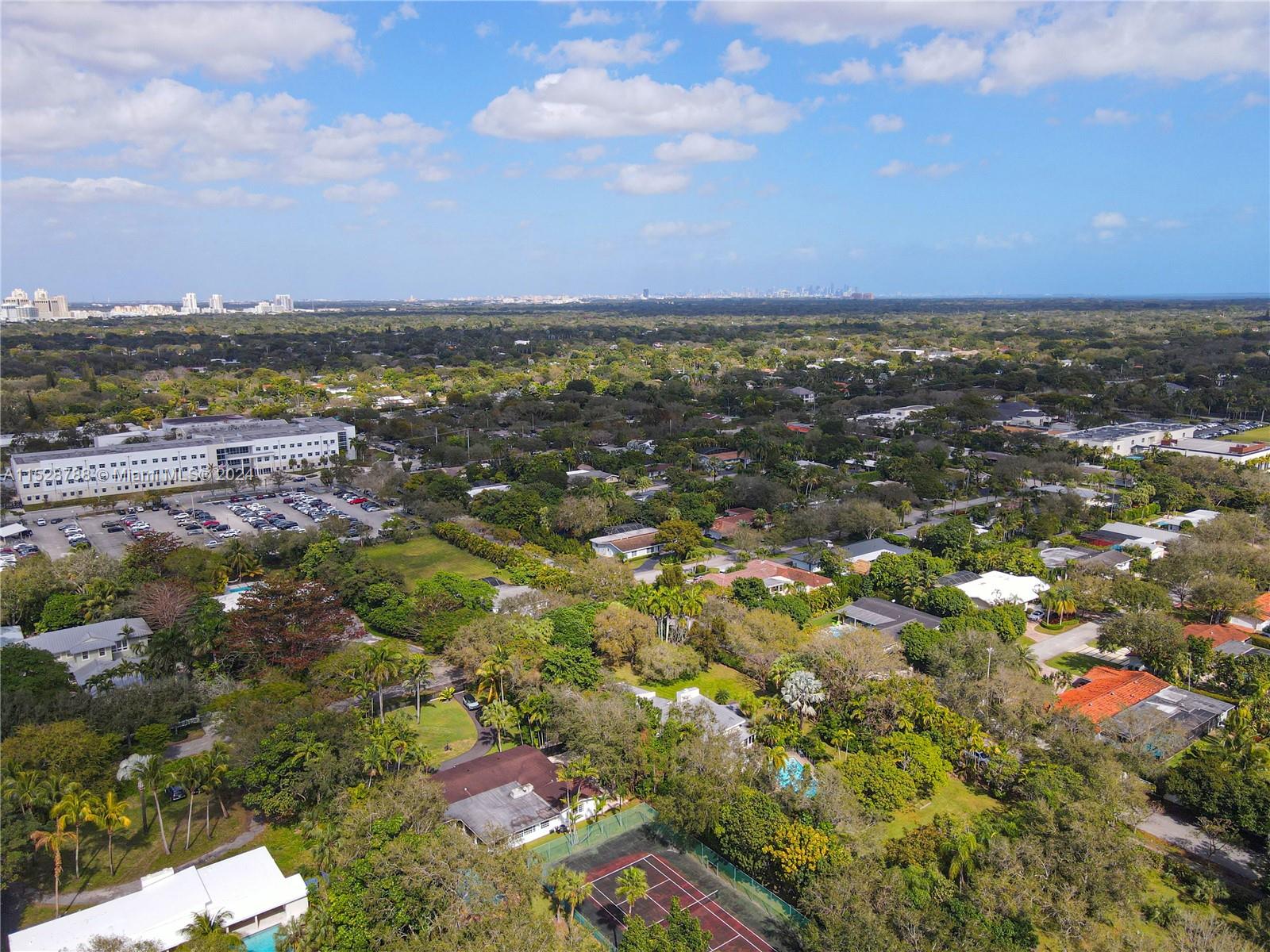 HOLIDAY ESTS - Residential