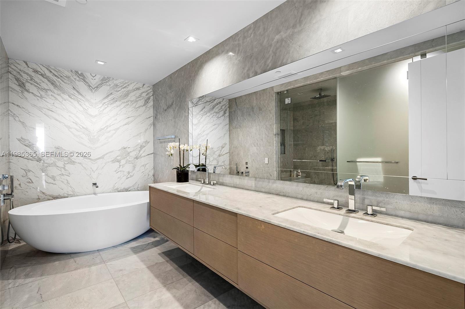 NORTH BISCAYNE BEACH AMEN - Residential Lease