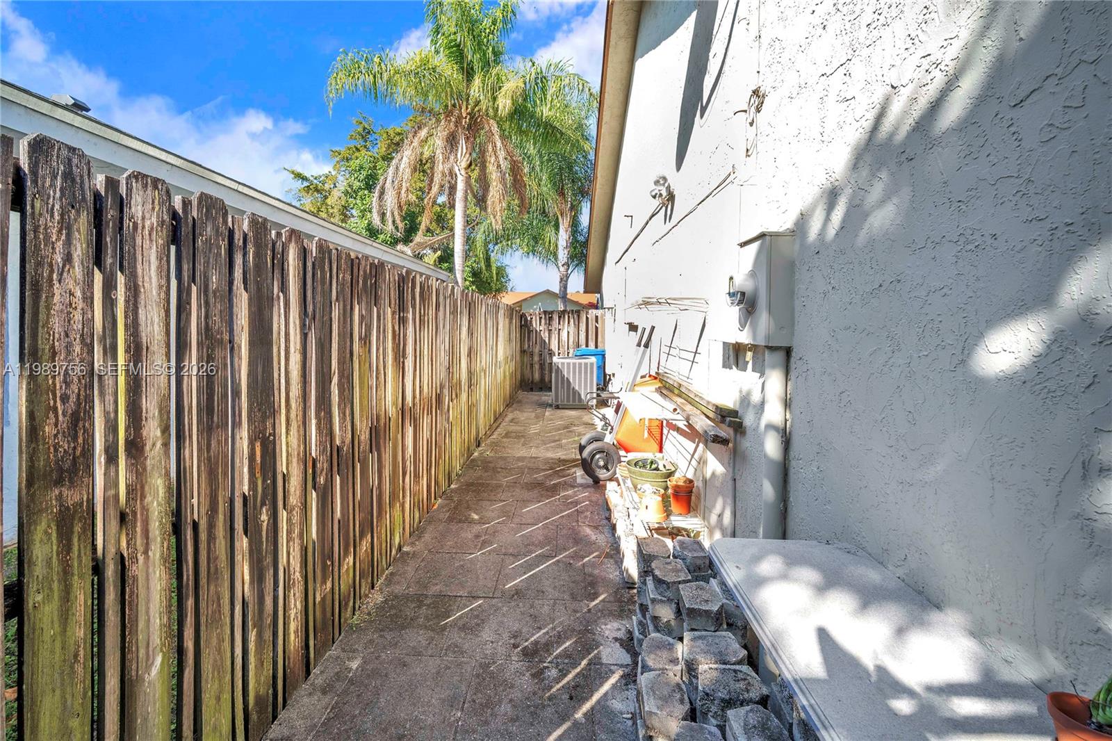 WELLEBY UNIT EIGHT - Residential