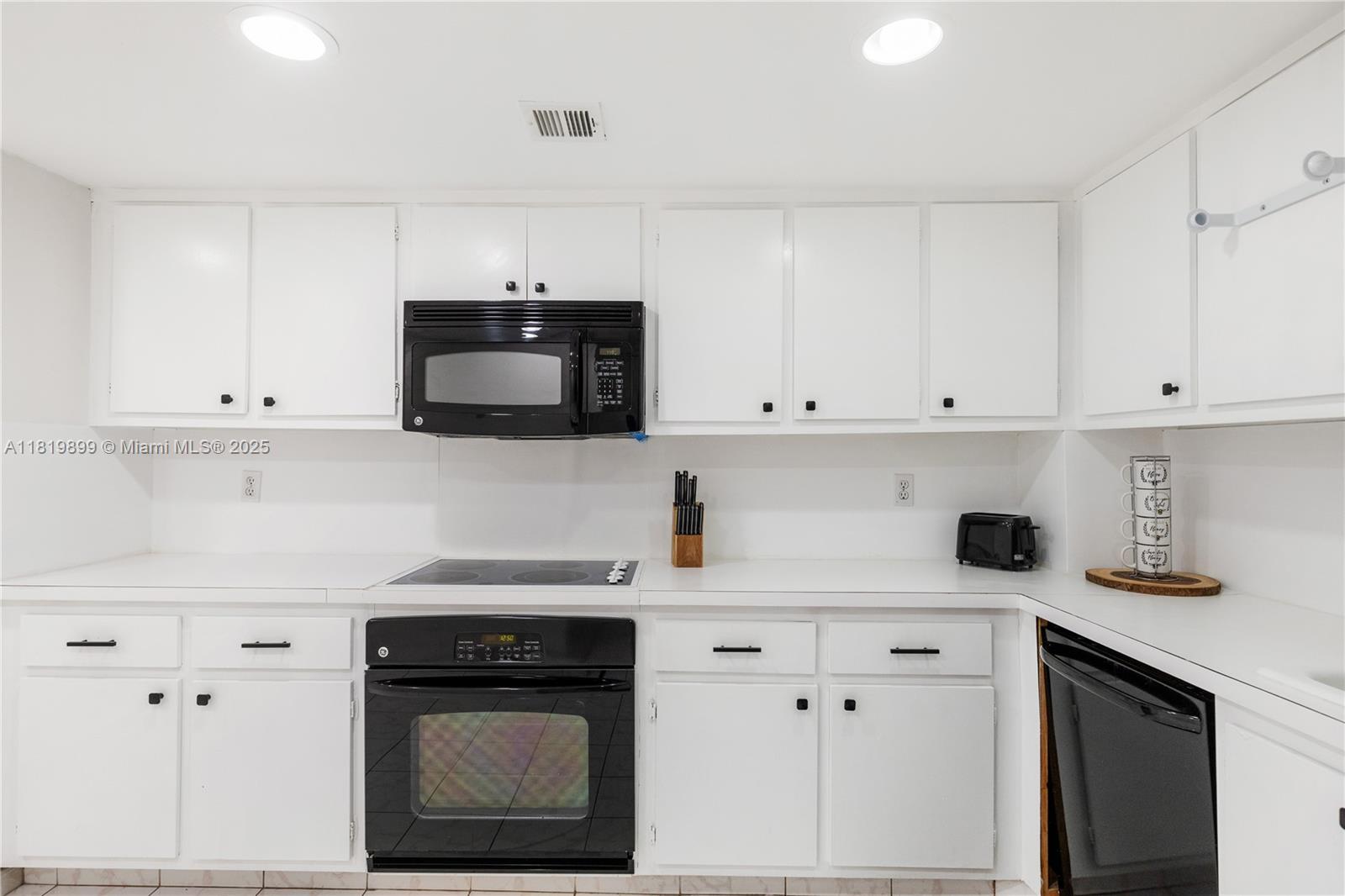 OCEAN VIEW TOWERS CONDO - Residential
