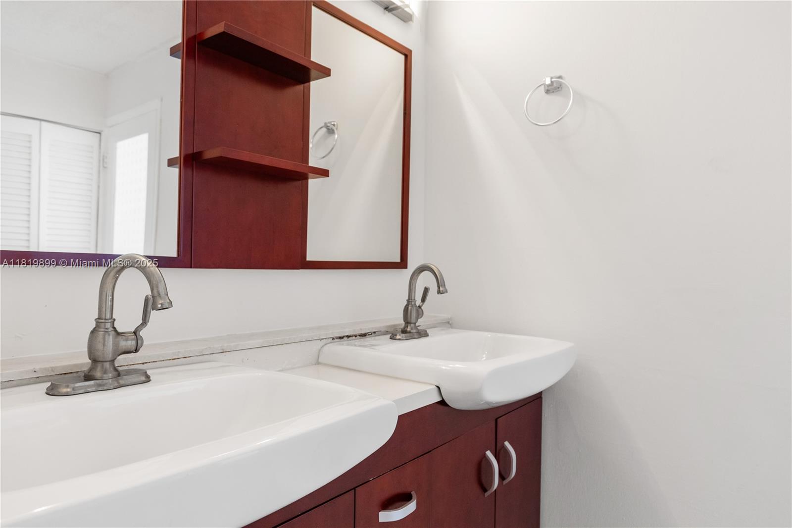 OCEAN VIEW TOWERS CONDO - Residential