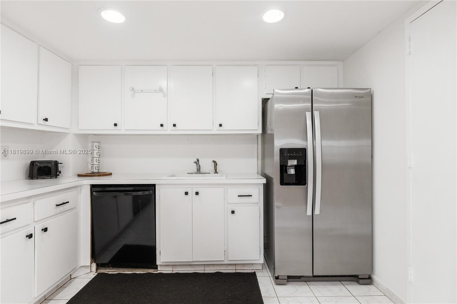 OCEAN VIEW TOWERS CONDO - Residential