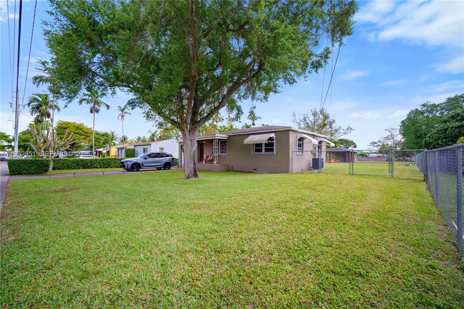 BISCAYNE GARDENS SEC G - Residential