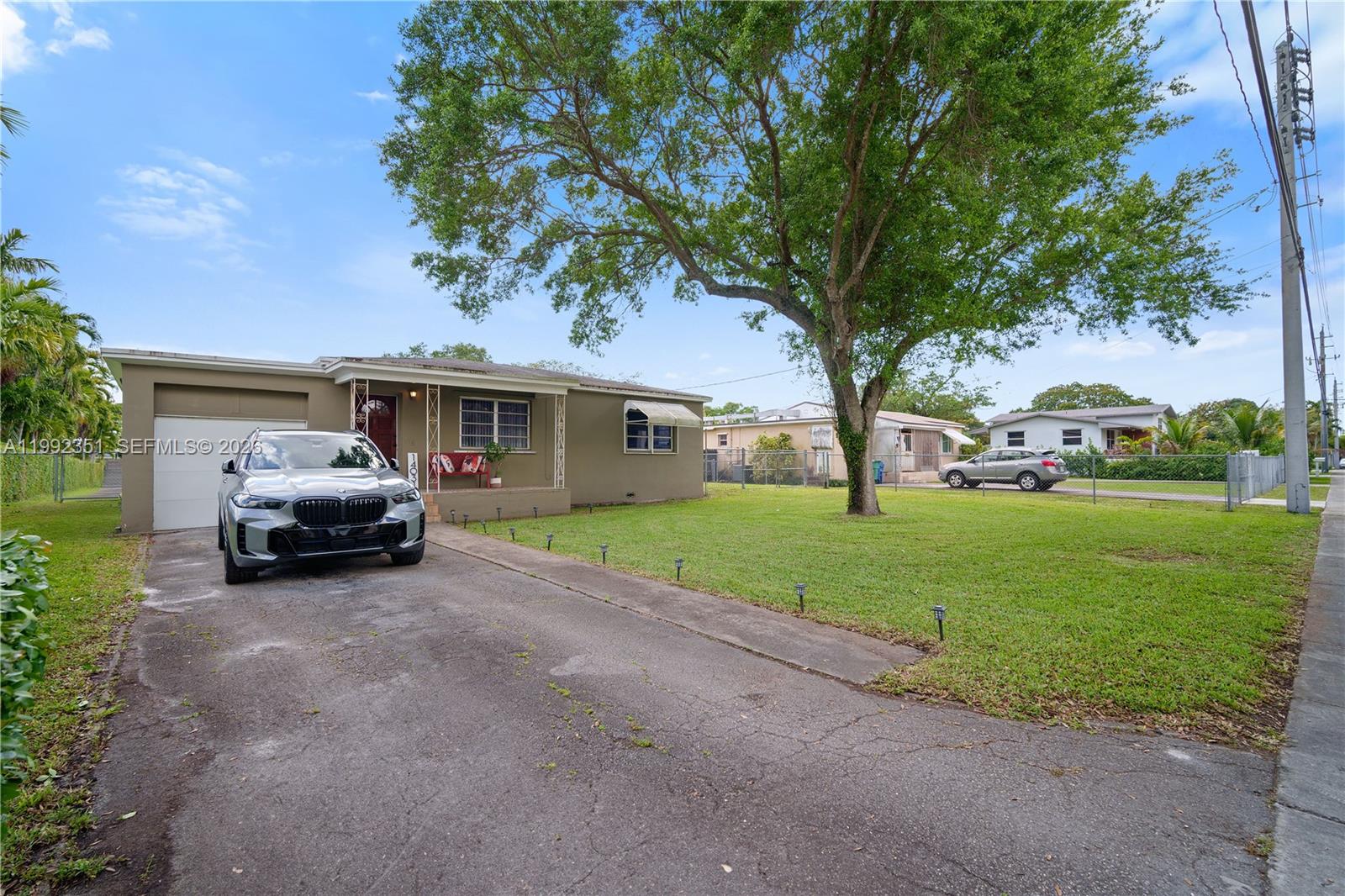 BISCAYNE GARDENS SEC G - Residential