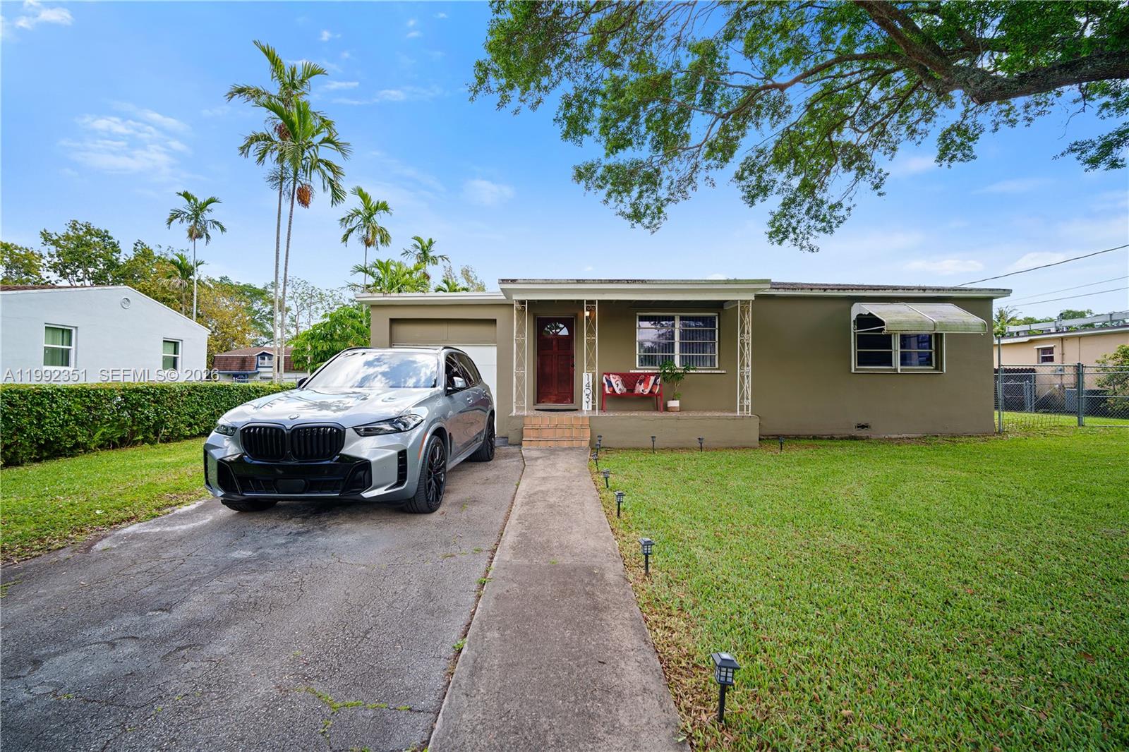 BISCAYNE GARDENS SEC G - Residential