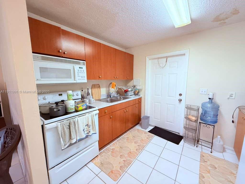 COURTYARDS AT CIMARRON CO - Residential