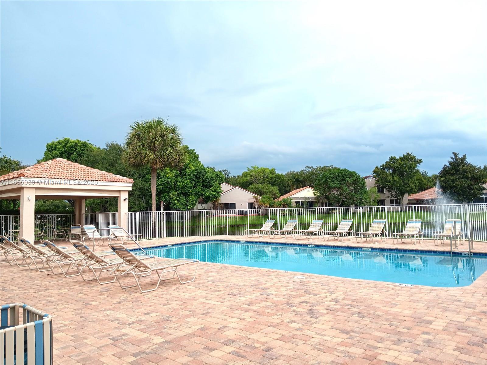 BRIDGEWATER AT PLANTATION - Residential