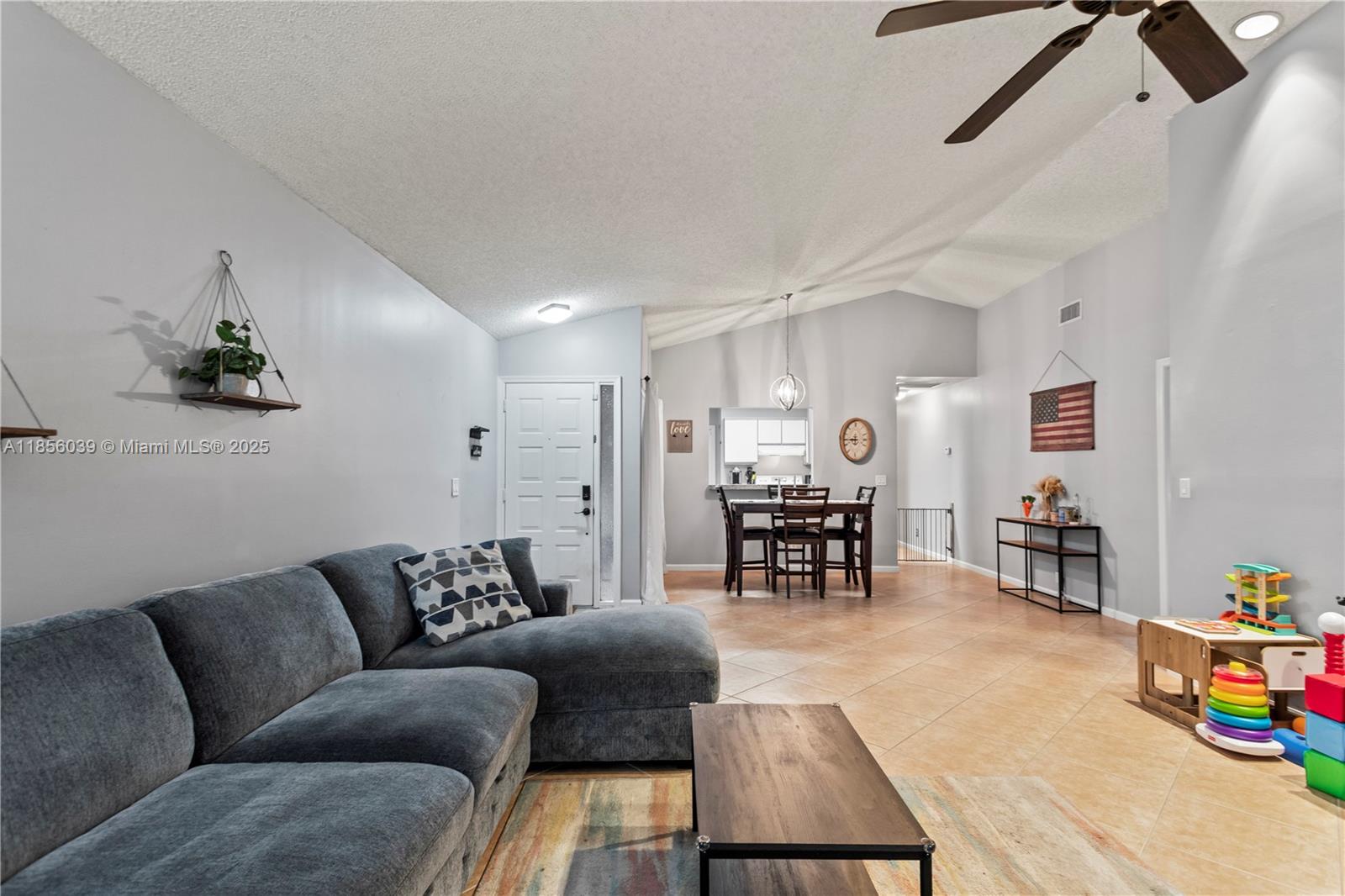 BRIDGEWATER AT PLANTATION - Residential