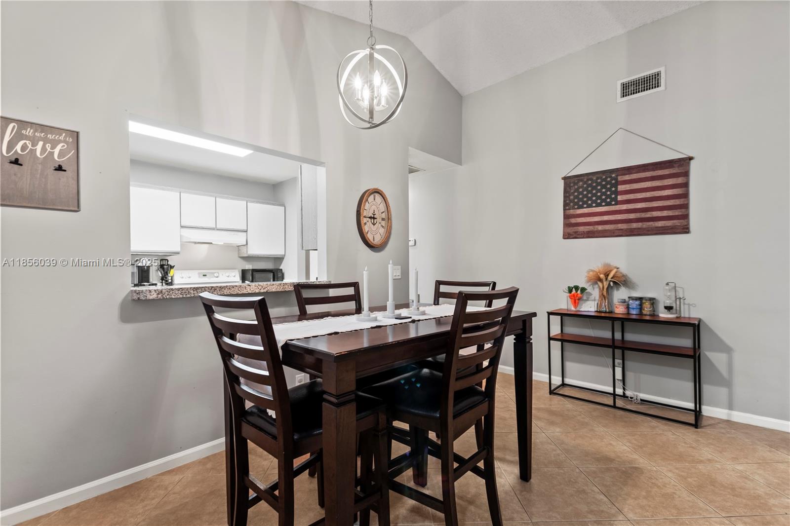 BRIDGEWATER AT PLANTATION - Residential