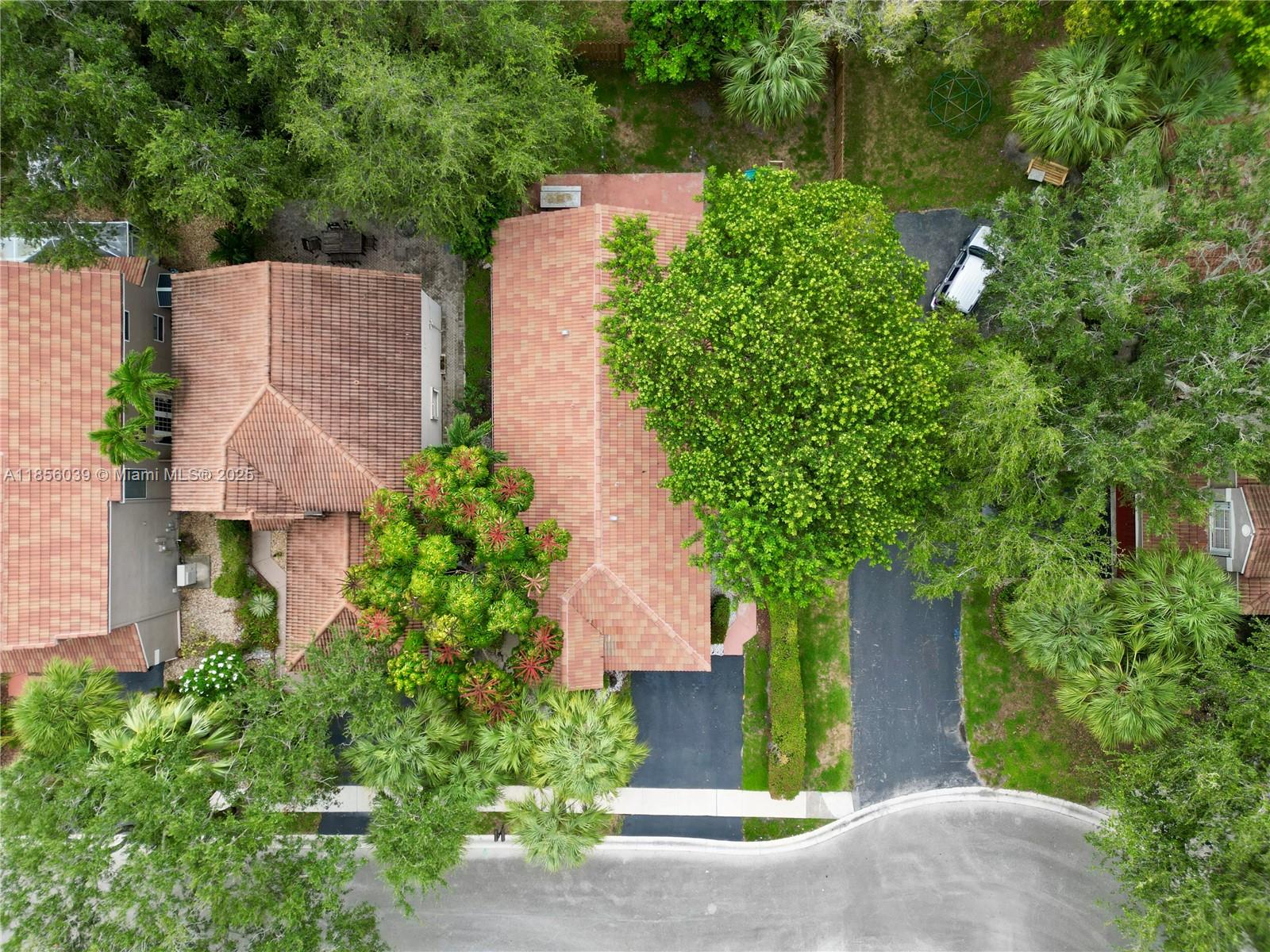 BRIDGEWATER AT PLANTATION - Residential