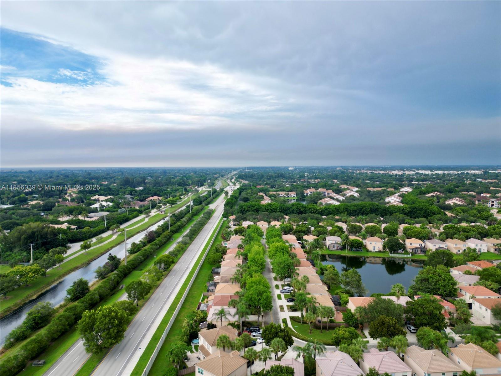 BRIDGEWATER AT PLANTATION - Residential