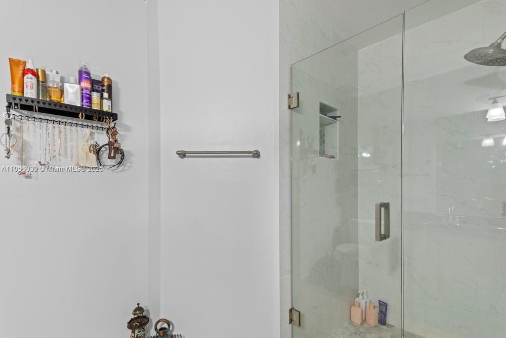 BRIDGEWATER AT PLANTATION - Residential