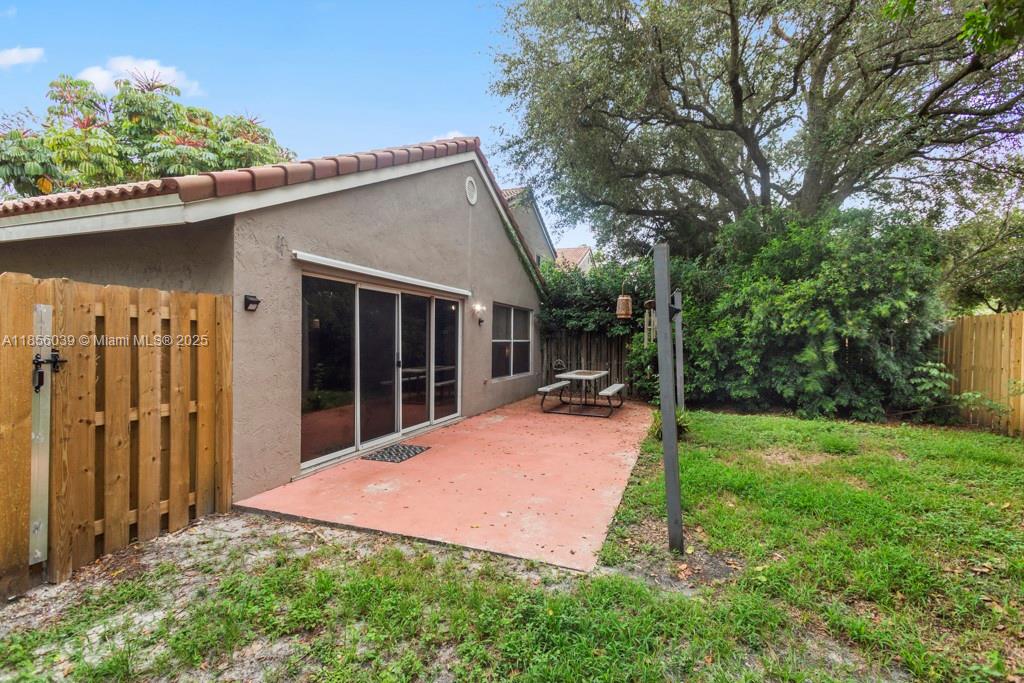 BRIDGEWATER AT PLANTATION - Residential