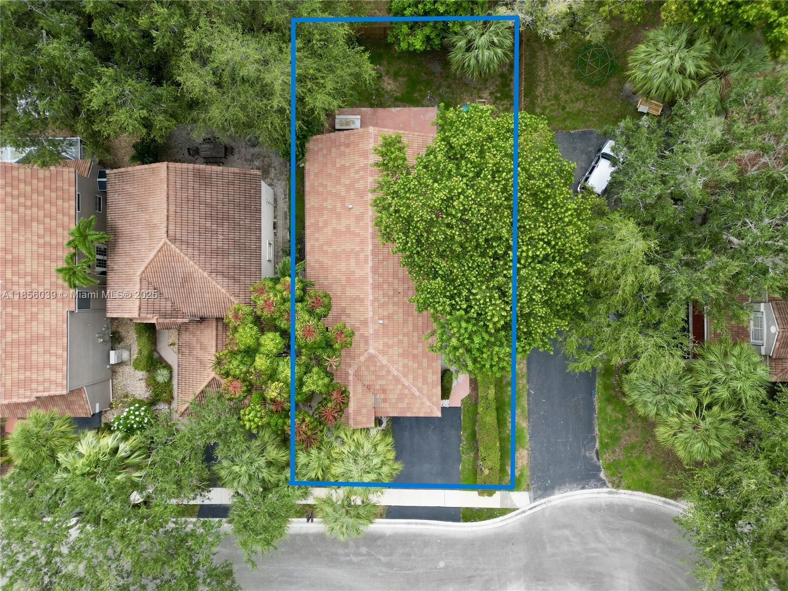 BRIDGEWATER AT PLANTATION - Residential