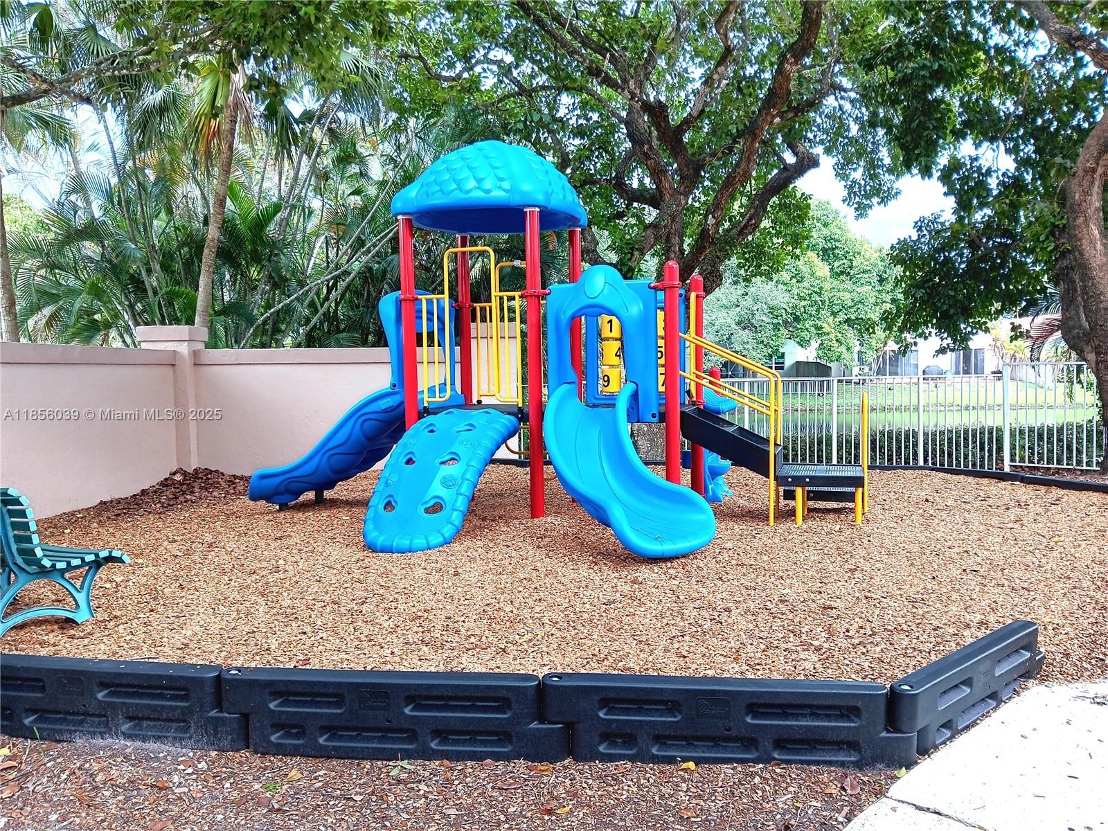 BRIDGEWATER AT PLANTATION - Residential