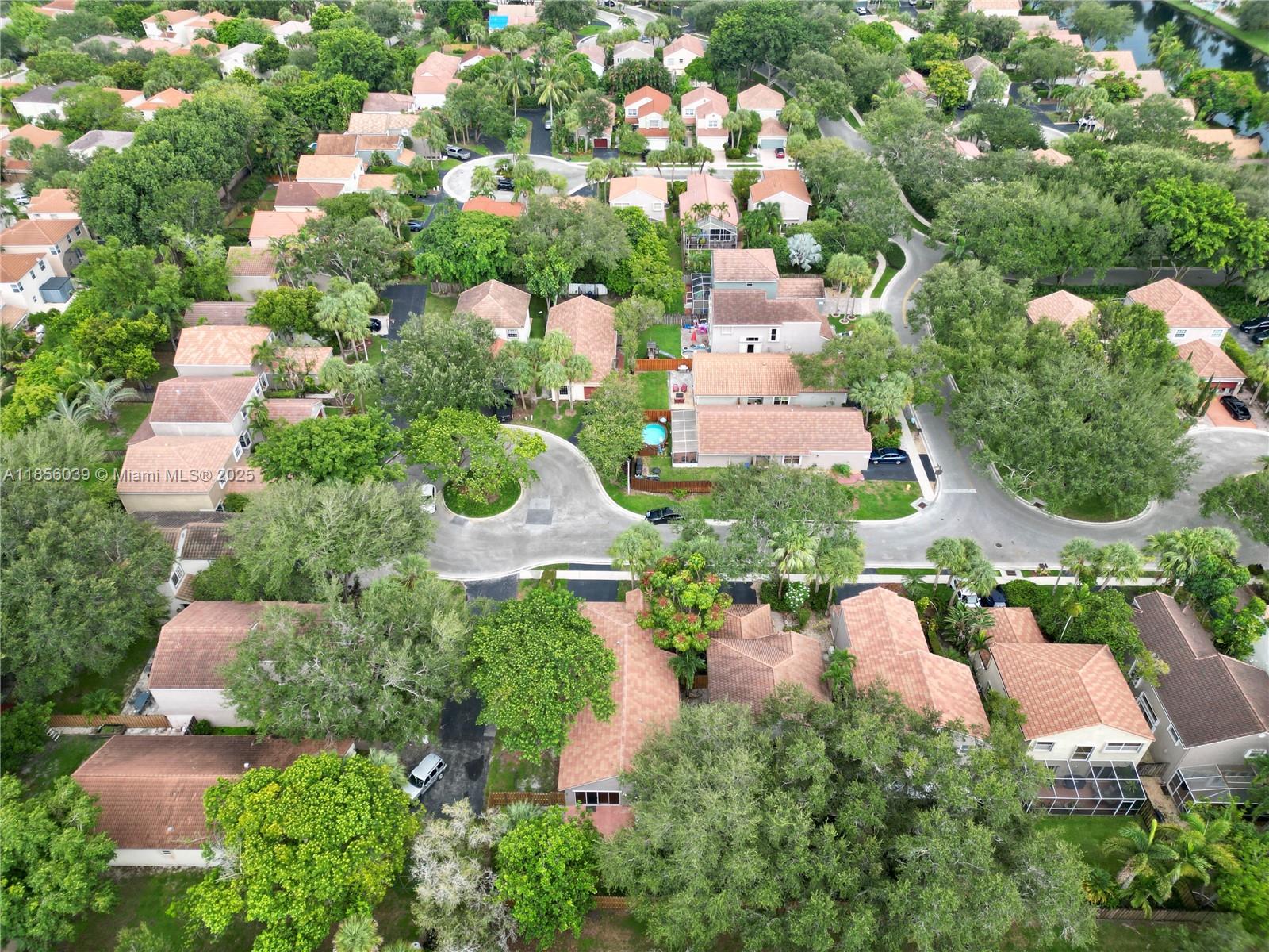 BRIDGEWATER AT PLANTATION - Residential