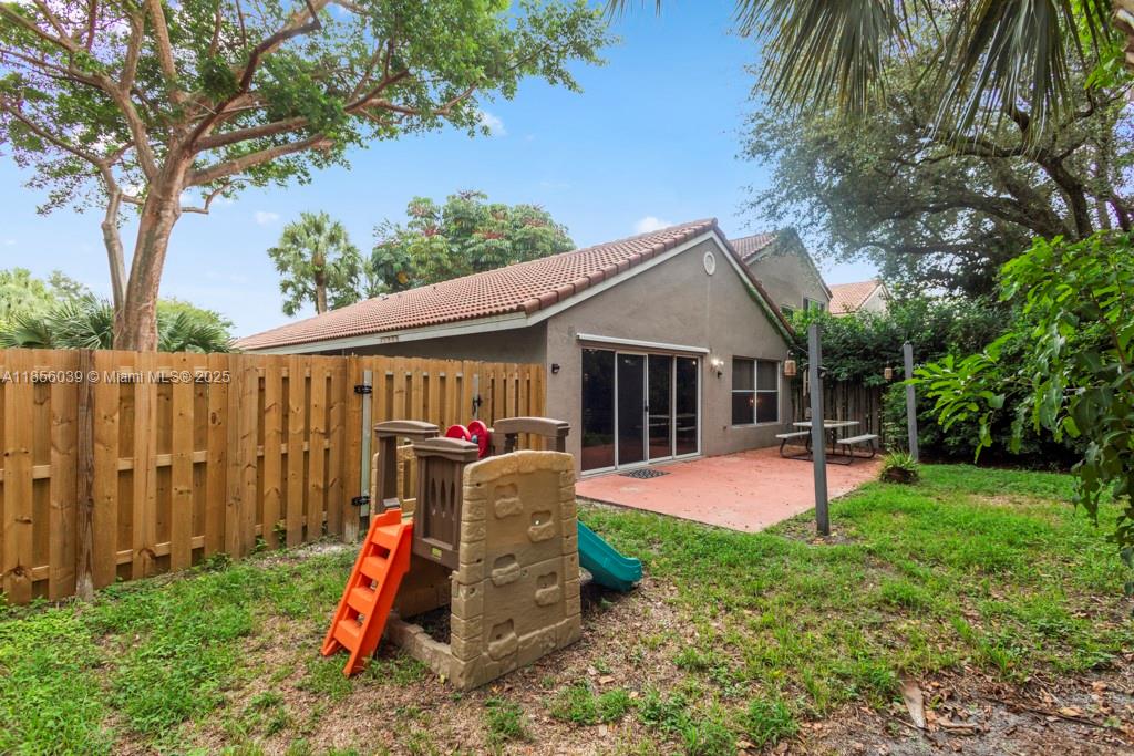 BRIDGEWATER AT PLANTATION - Residential