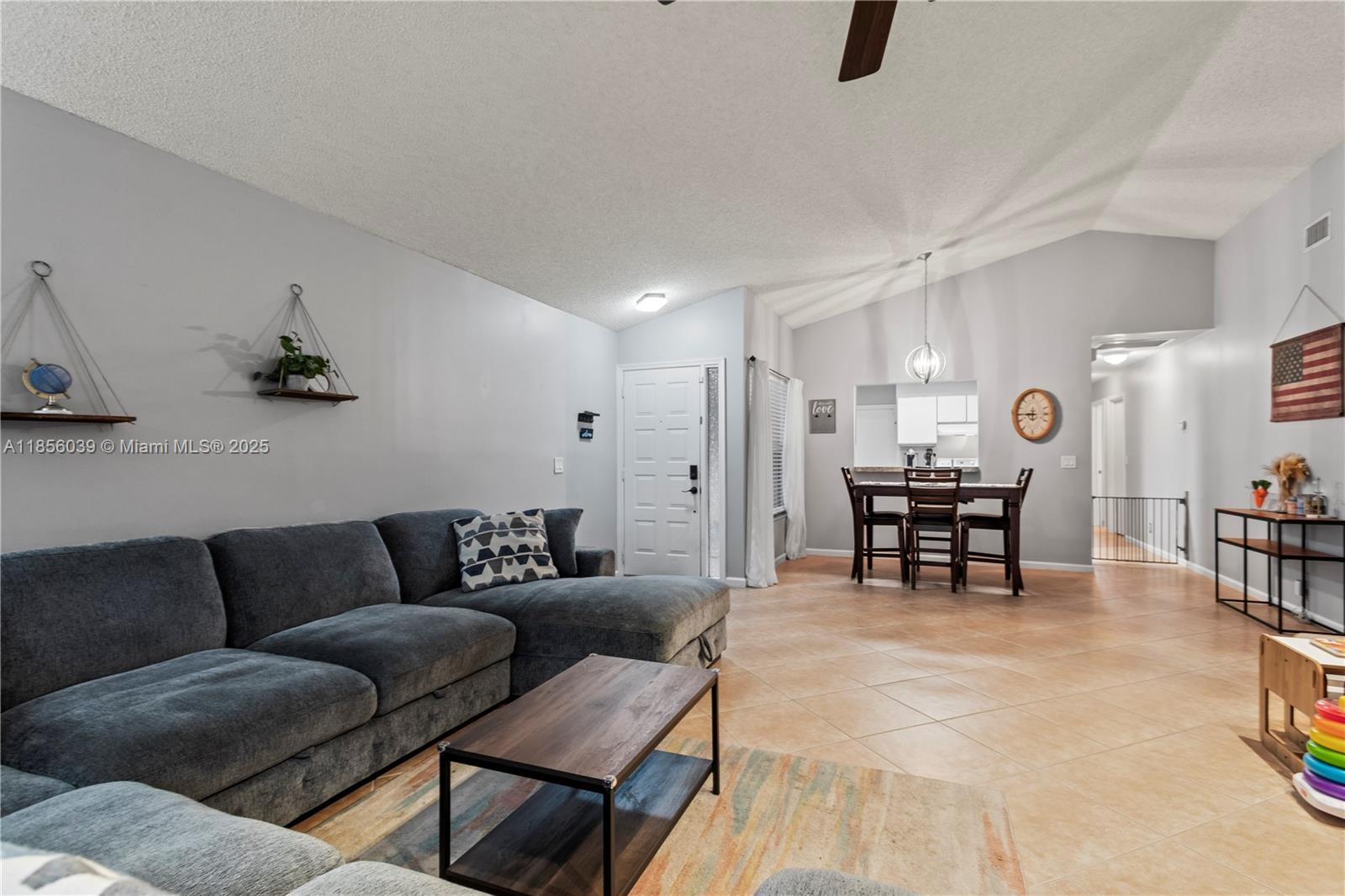 BRIDGEWATER AT PLANTATION - Residential