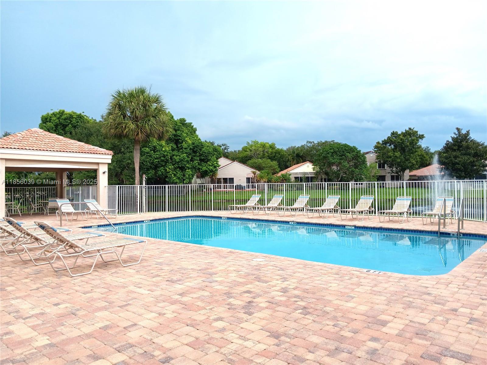 BRIDGEWATER AT PLANTATION - Residential