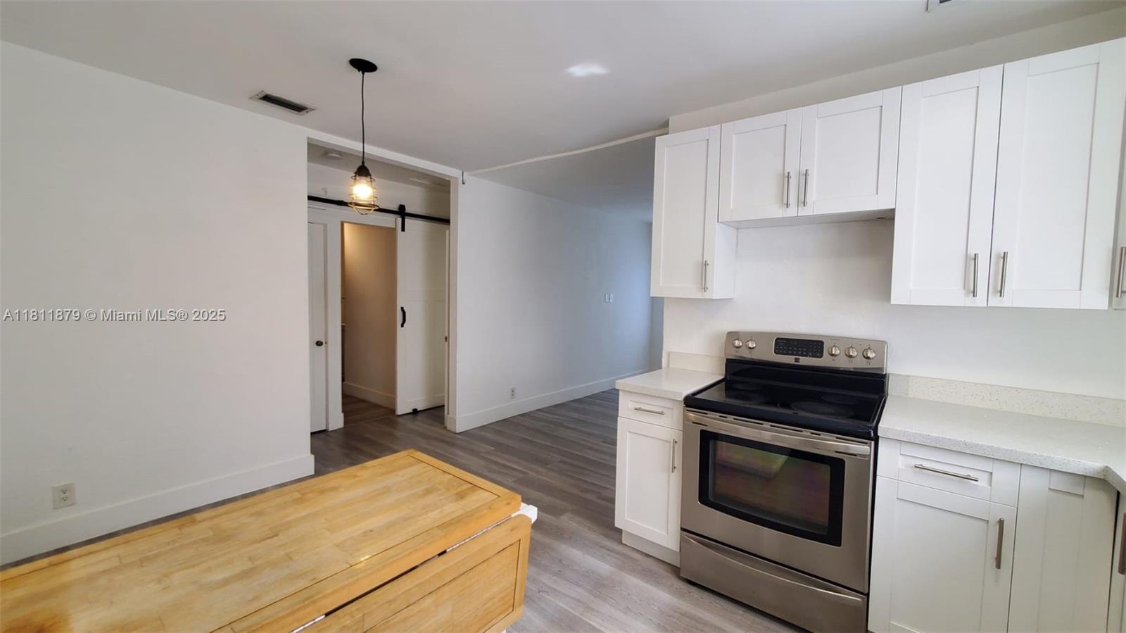 275 NW 46th St FRONT