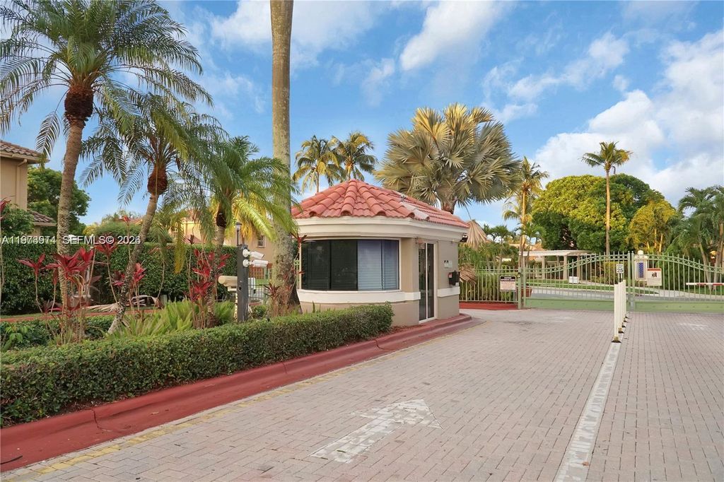 Photo of 2150 NW 100th Ave, Pembroke Pines, FL 33024 (MLS # A11973914)