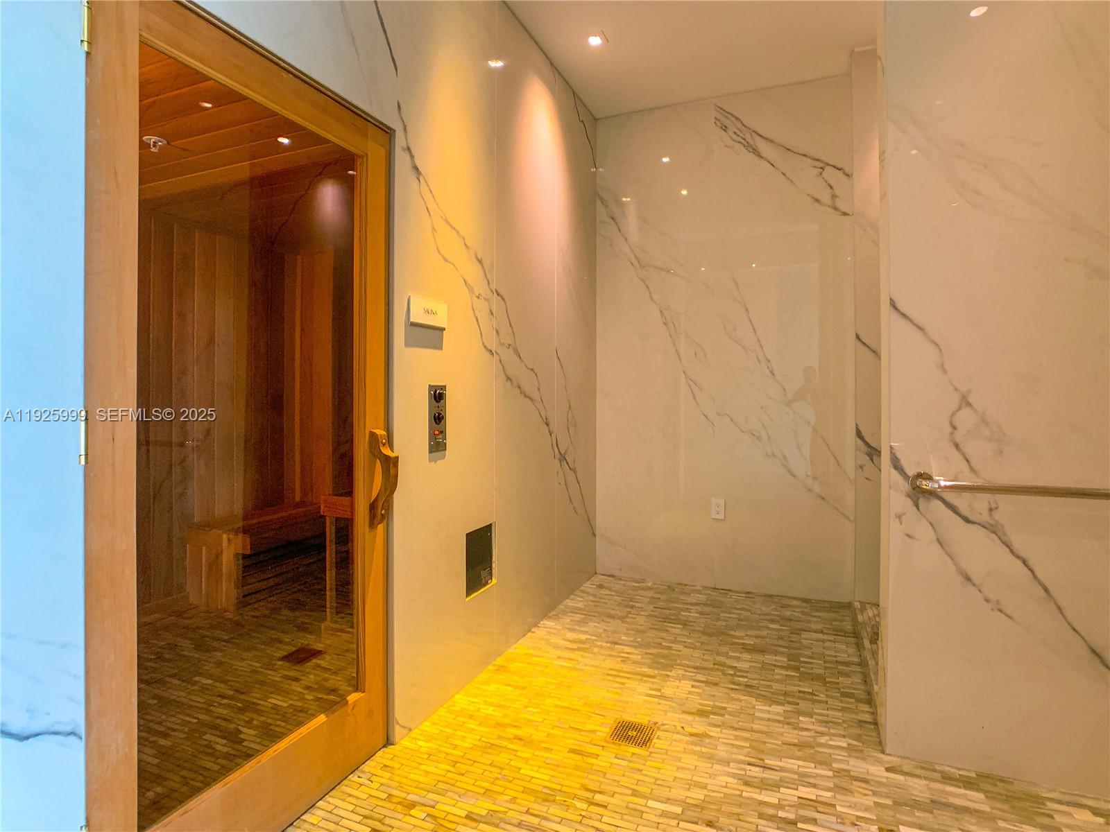 ICON BAY CONDO - Residential