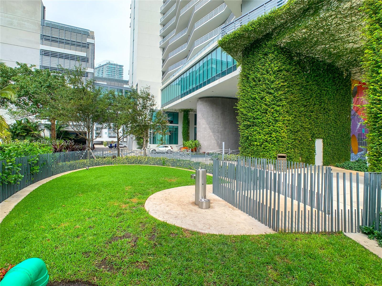 ICON BAY CONDO - Residential