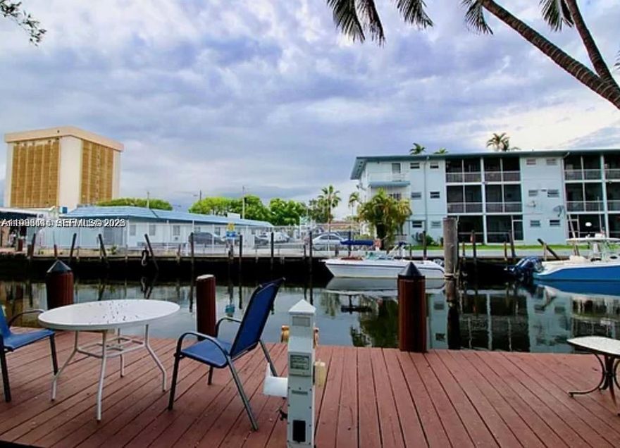 COMPLETELY REMODELED AND FURNISHED STUDIO! SPORTING MODERN WOOD FLOOR, GREAT KITCHEN WITH STAINLESS STEEL APPLIANCES, FRESHLY PAINTED, NEW BLINDS AND MUCH MORE. LAUNDRY IN BUILDING, ASSIGNED PARKING AND WATERFRONT POOL. ON LOCKBOX AND EASY TO SHOW.